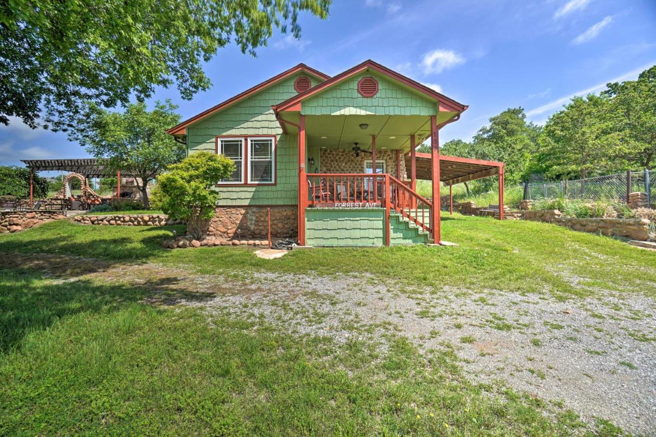 Charming Hilltop Cottage In Medicine Park! Экстерьер фото
